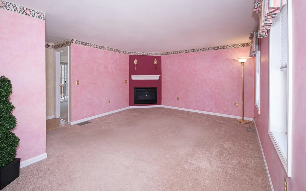 31 Saint John Lane Hampstead NH 03841