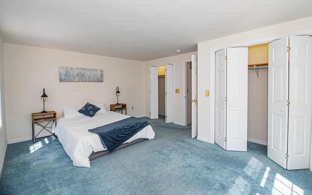 31 Saint John Lane Hampstead NH 03841