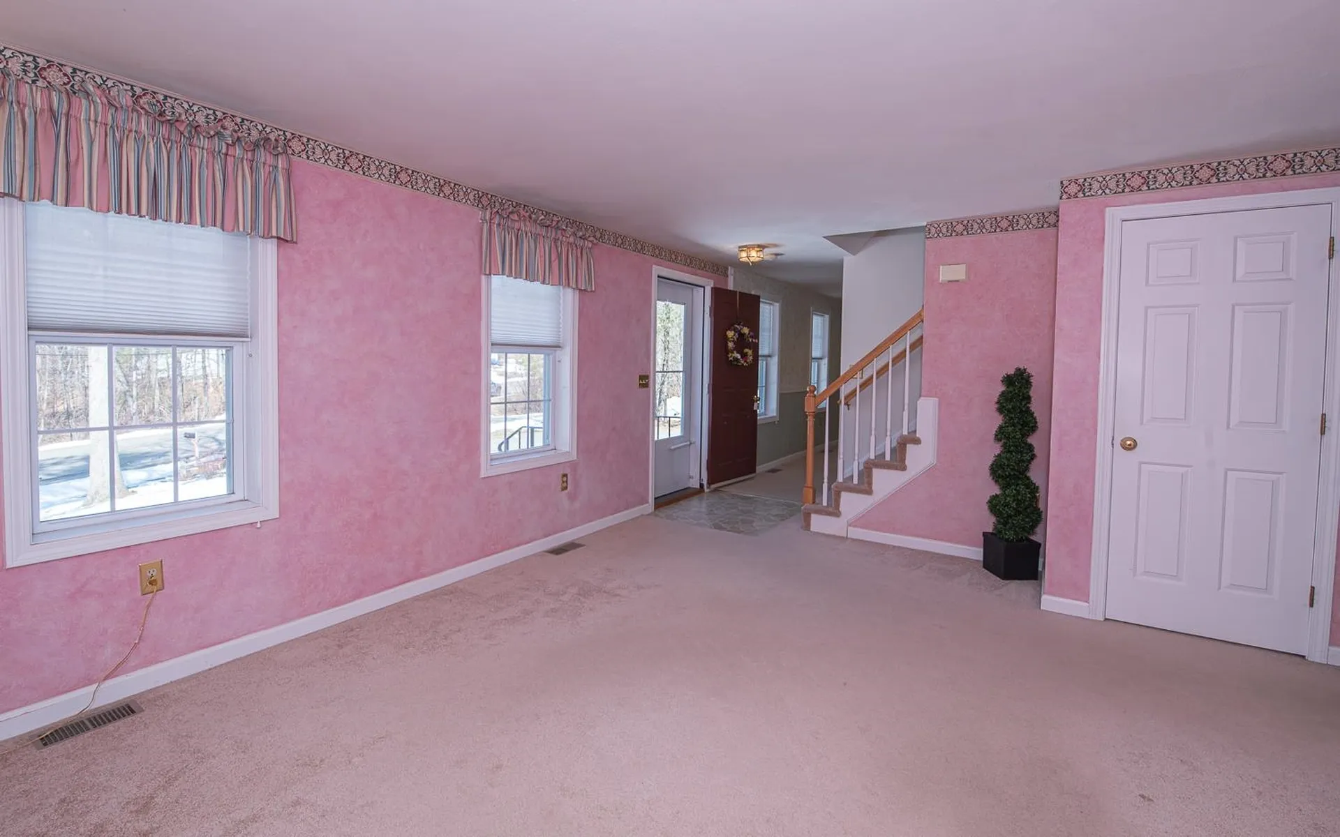 31 Saint John Lane Hampstead NH 03841
