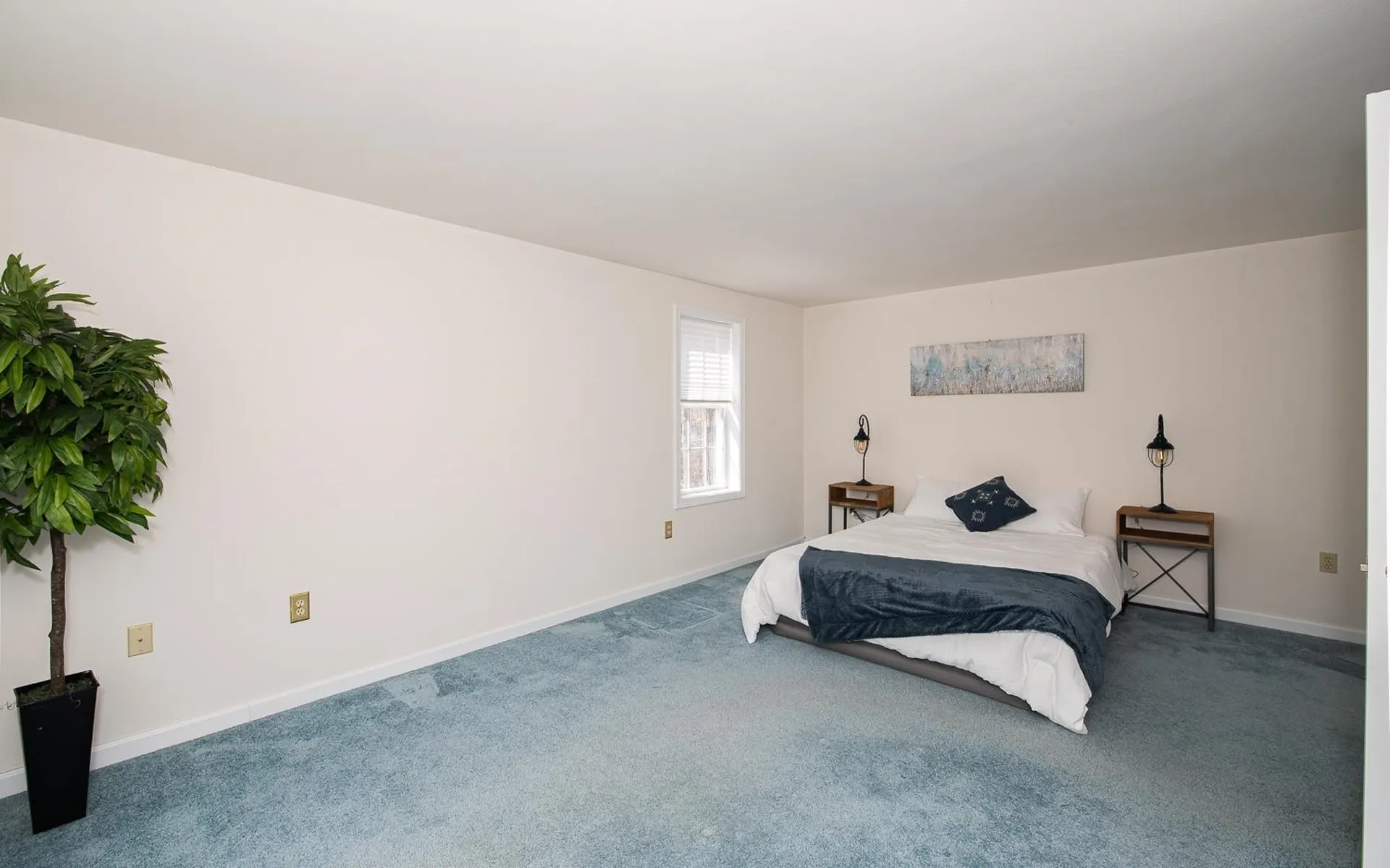 31 Saint John Lane Hampstead NH 03841