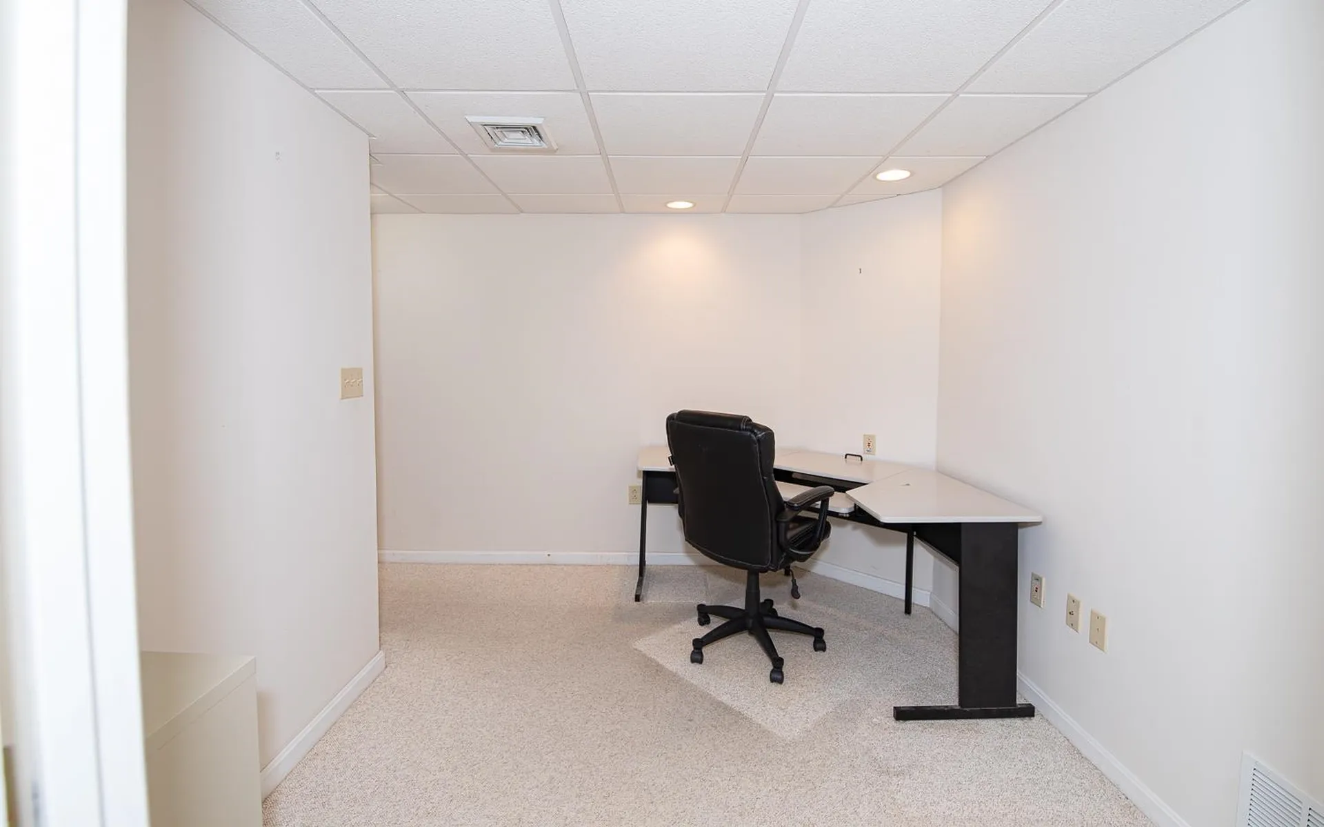 31 Saint John Lane Hampstead NH 03841