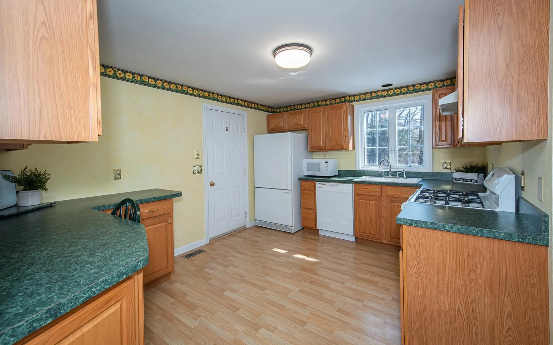 31 Saint John Lane Hampstead NH 03841