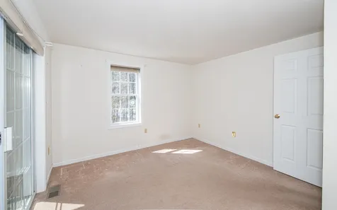 31 Saint John Lane Hampstead NH 03841