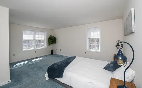 31 Saint John Lane Hampstead NH 03841