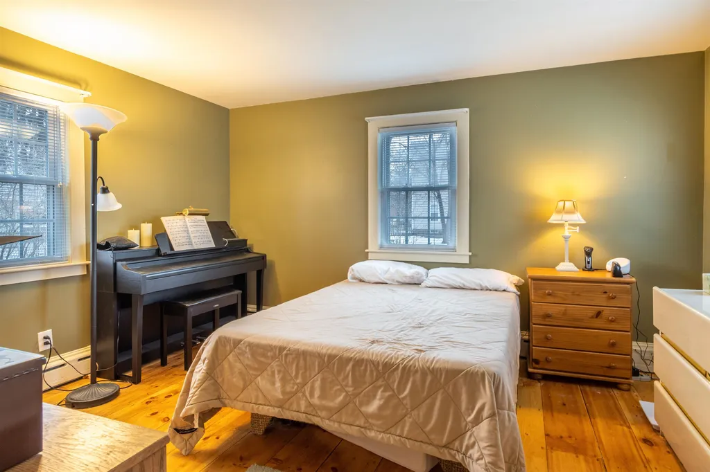 44 Cushing Avenue Nashua NH 03064