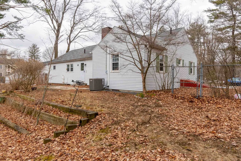 44 Cushing Avenue Nashua NH 03064