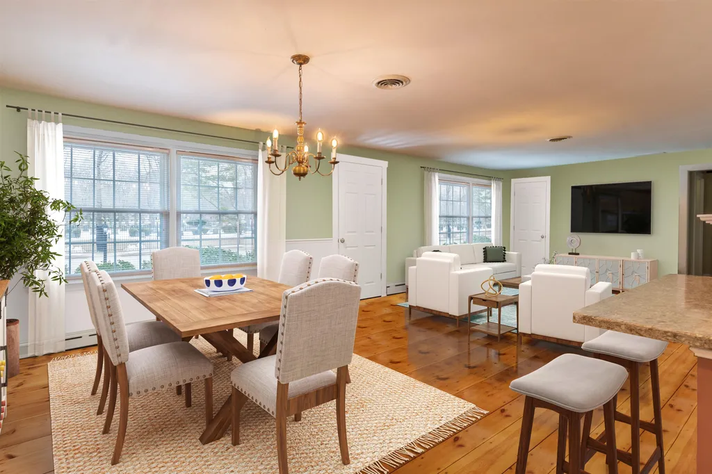 44 Cushing Avenue Nashua NH 03064