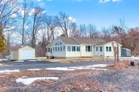 607 Holiday Point Road North Hero VT 05474