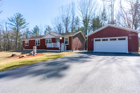 11 Blaine Court Rochester NH 03867