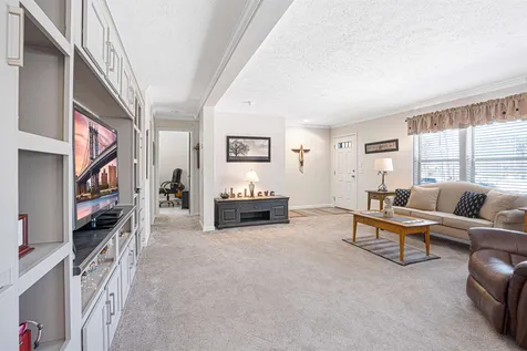 11 Blaine Court Rochester NH 03867