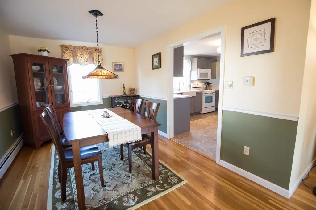 13 Wingate Street Hampton NH 03842-1133