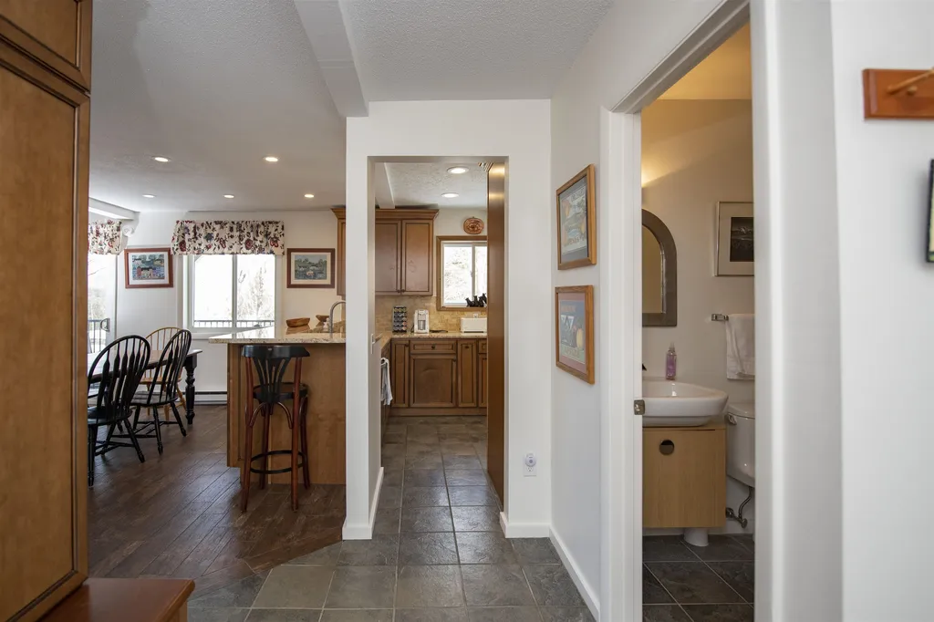 105 Williams Lane Hartford VT 05059
