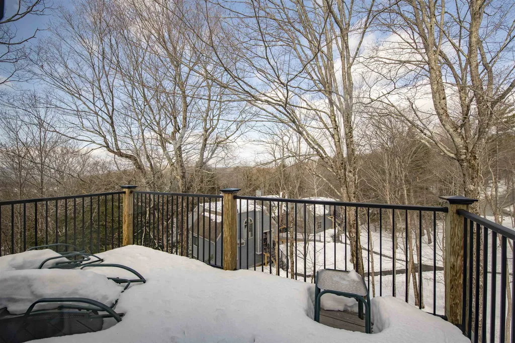 105 Williams Lane Hartford VT 05059