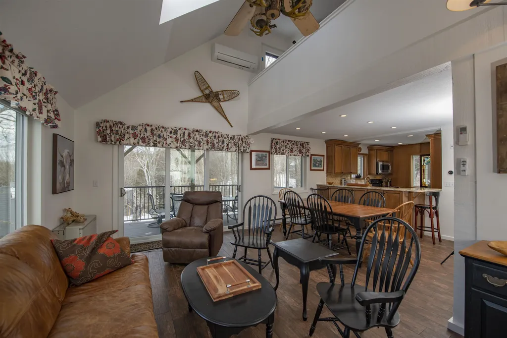 105 Williams Lane Hartford VT 05059