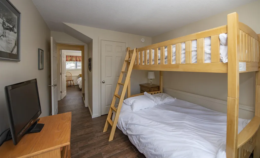 105 Williams Lane Hartford VT 05059