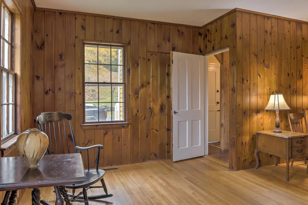 196 South Road Swanzey NH 03446