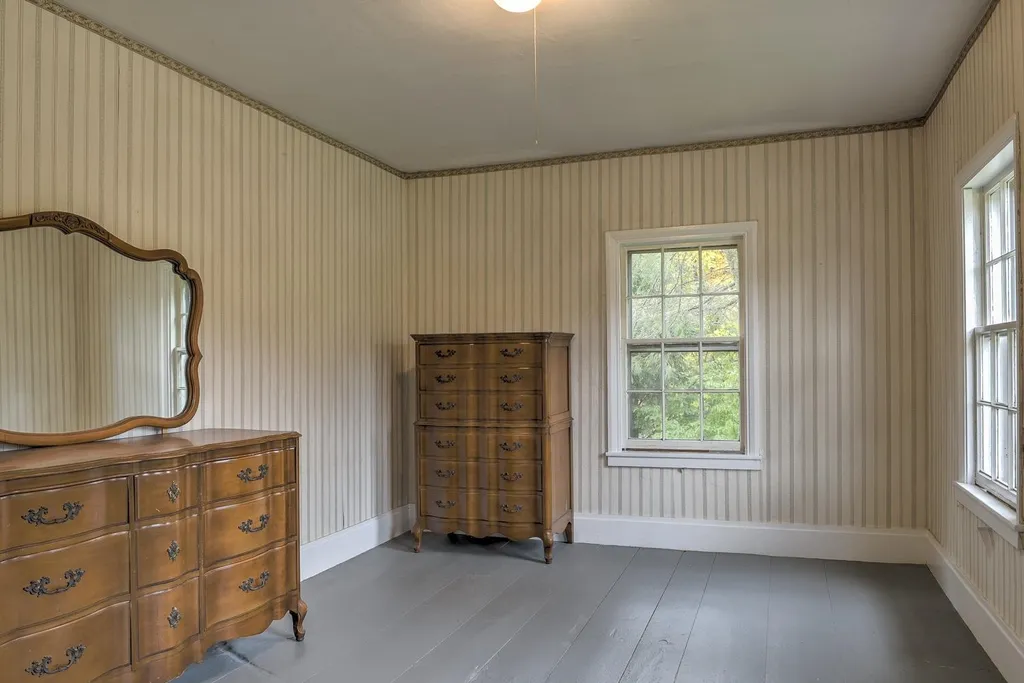 196 South Road Swanzey NH 03446