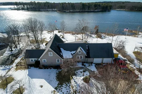 183 Spur Road Dover NH 03820