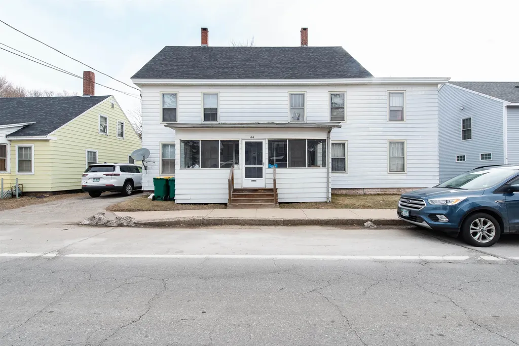 44 Pickering Road Rochester NH 03839