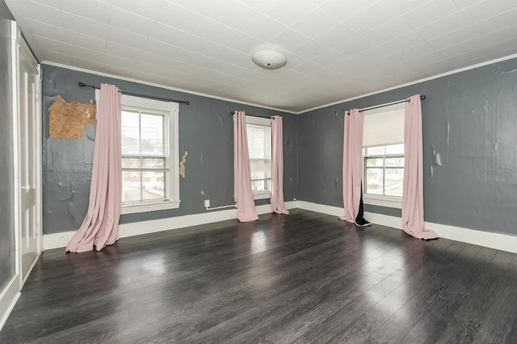 44 Pickering Road Rochester NH 03839