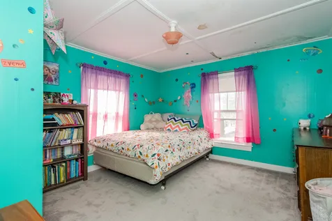 44 Pickering Road Rochester NH 03839