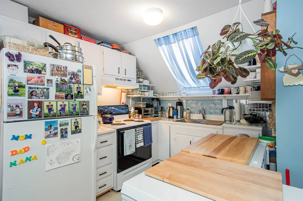 1147 East Road Colchester VT 05446