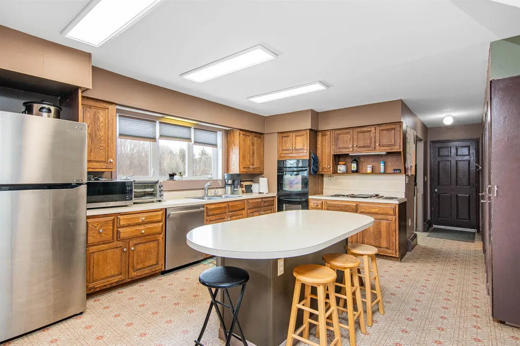 1147 East Road Colchester VT 05446