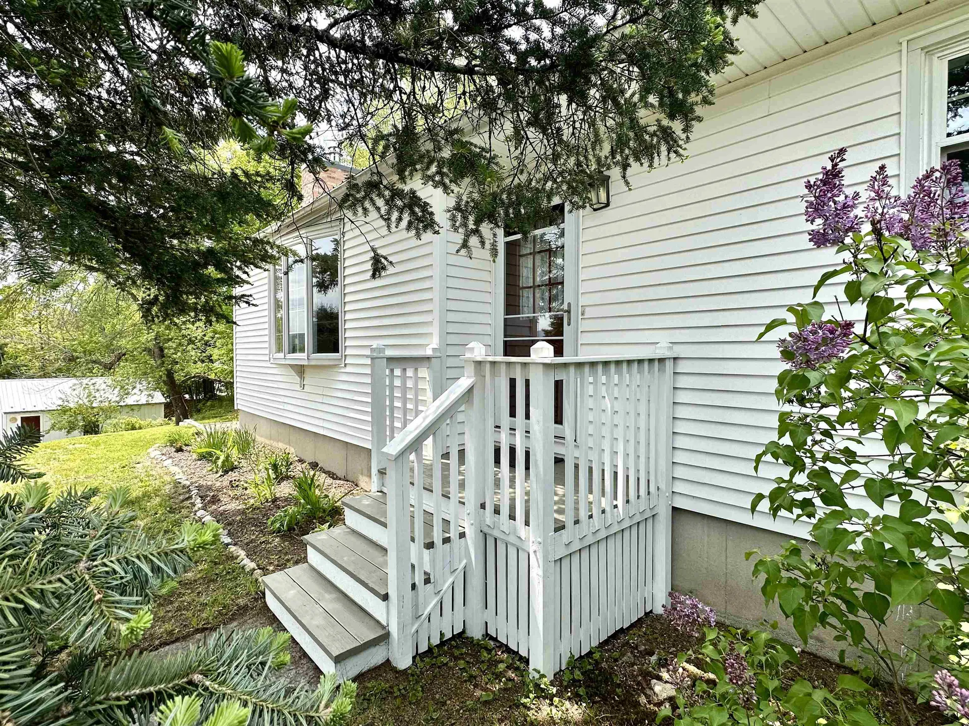 17 Stagecoach Lane Sunapee NH 03782