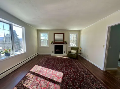 17 Stagecoach Lane Sunapee NH 03782
