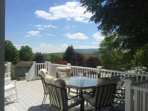 17 Stagecoach Lane Sunapee NH 03782