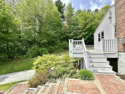 17 Stagecoach Lane Sunapee NH 03782