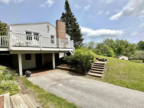 17 Stagecoach Lane Sunapee NH 03782