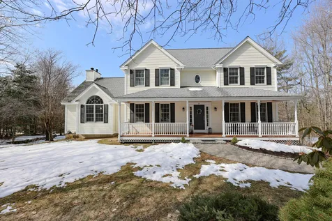 34 Colonel Daniels Drive Bedford NH 03110