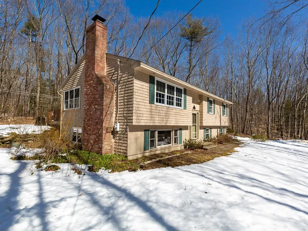 31 Wednesday Hill Road Lee NH 03861