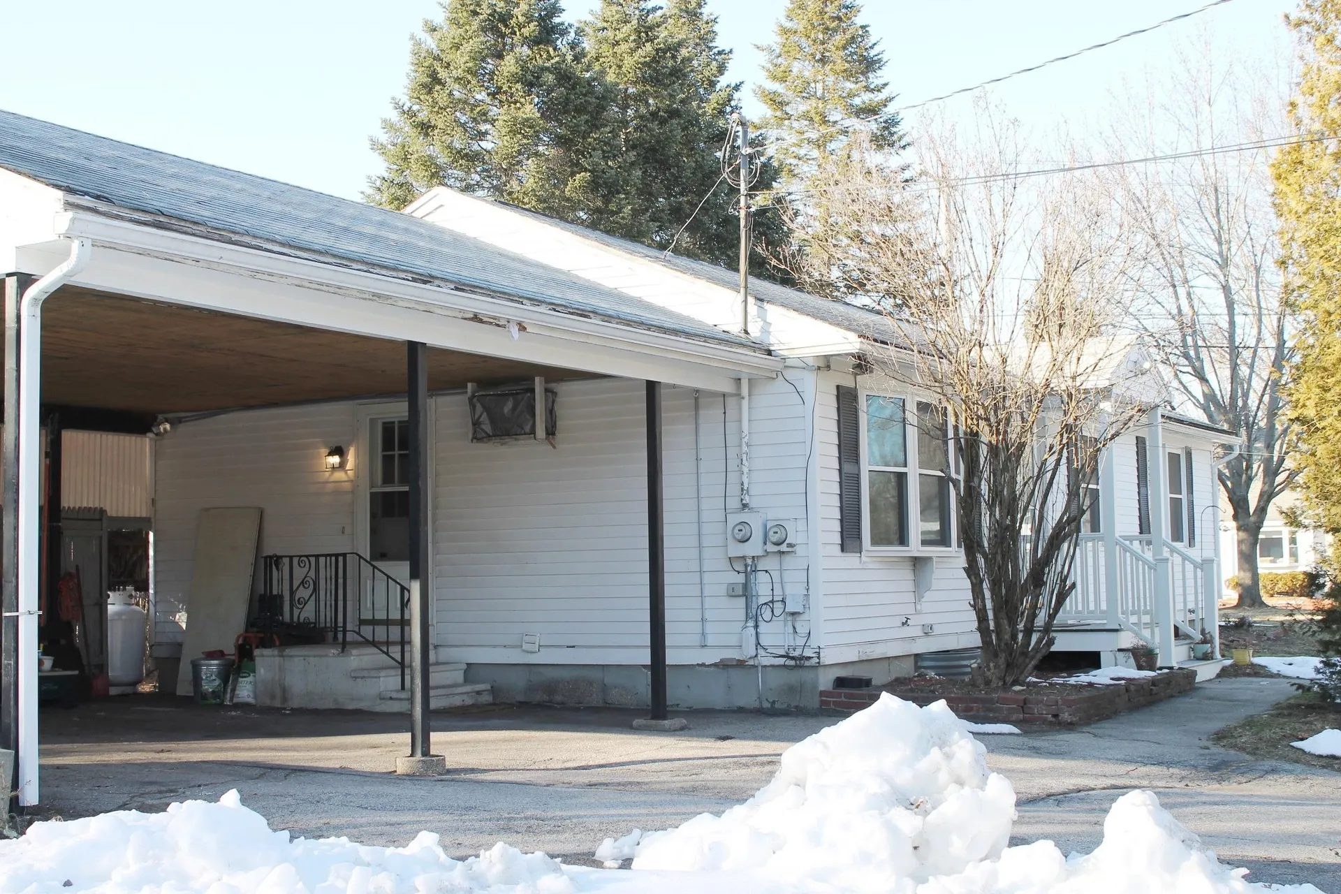 959 Island Pond Road Manchester NH 03109