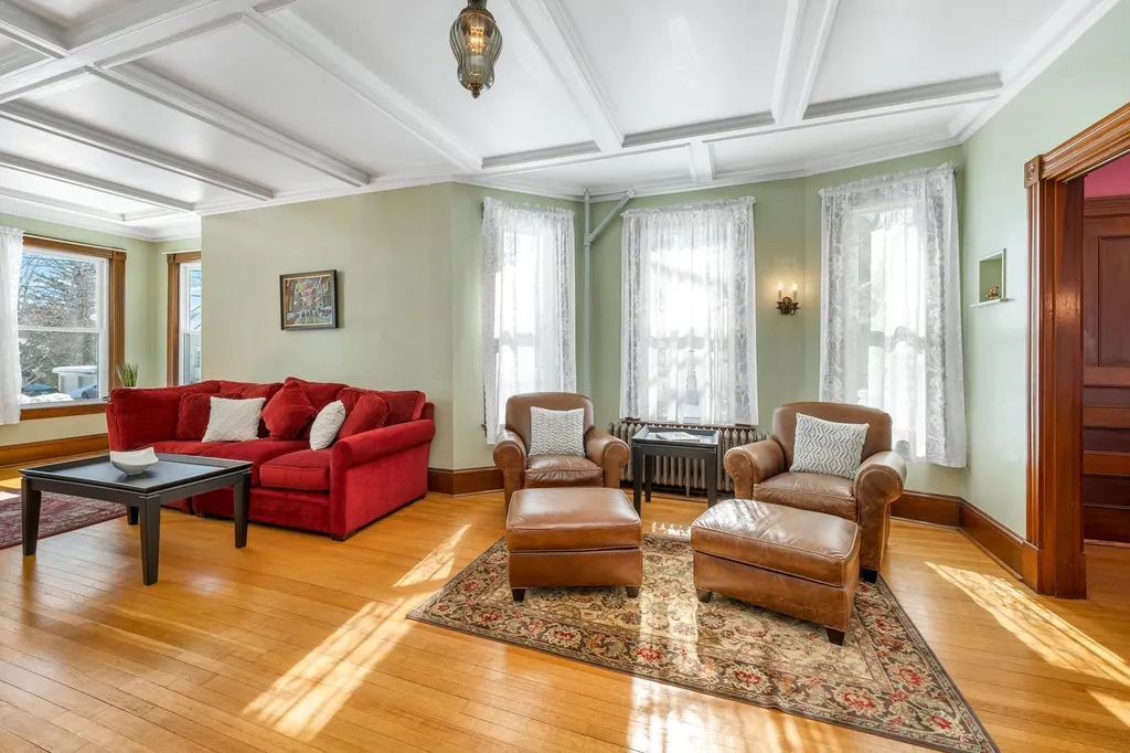 280 Pleasant Street Laconia NH 03246