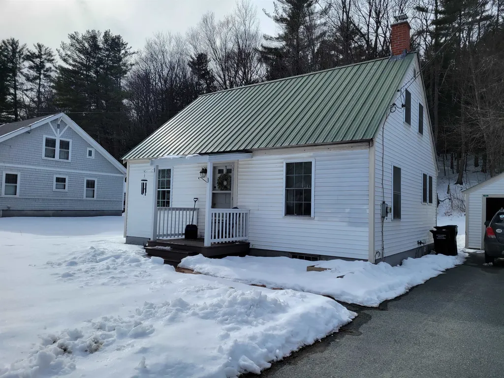 93 Weston Heights Windsor VT 05089