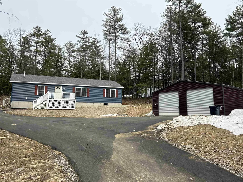67 Gardners Grove Road Belmont NH 03220