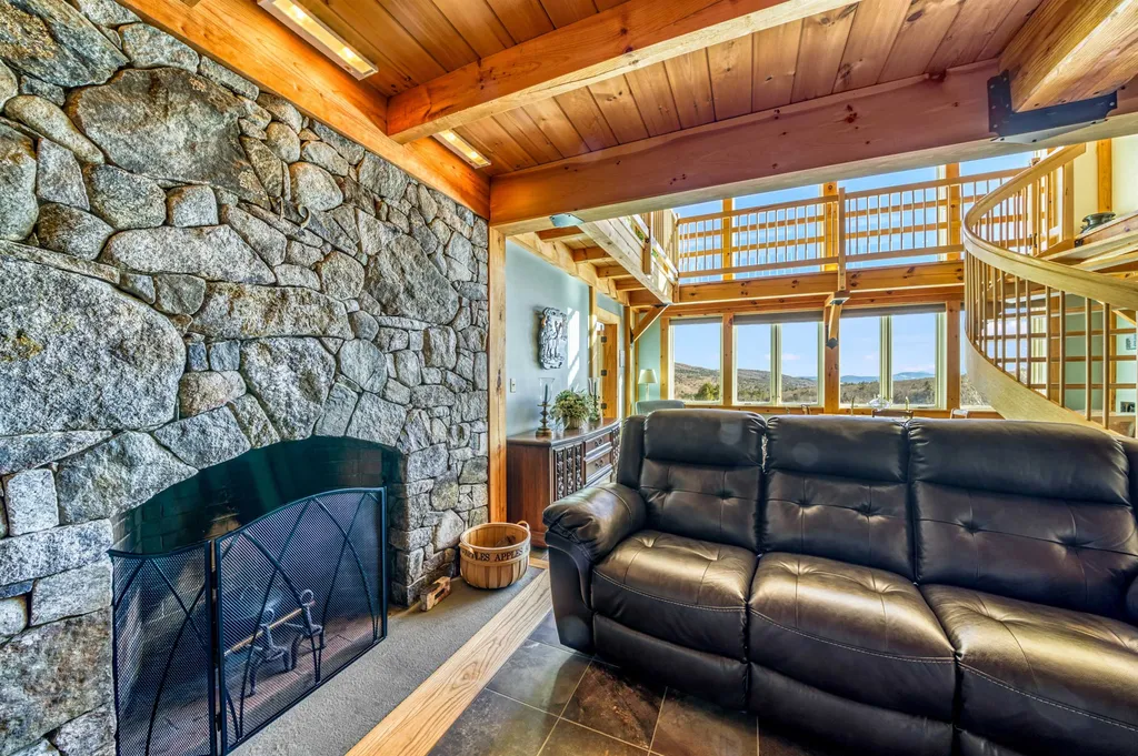 151 Brock Hill Road Bridgewater NH 03222