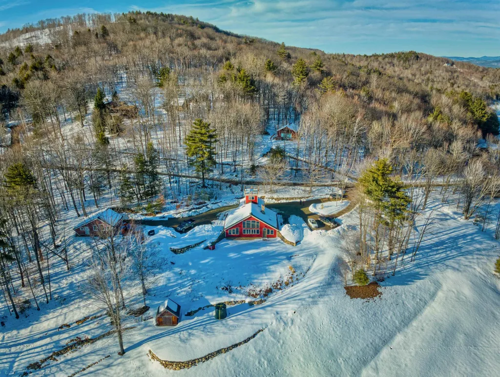 151 Brock Hill Road Bridgewater NH 03222