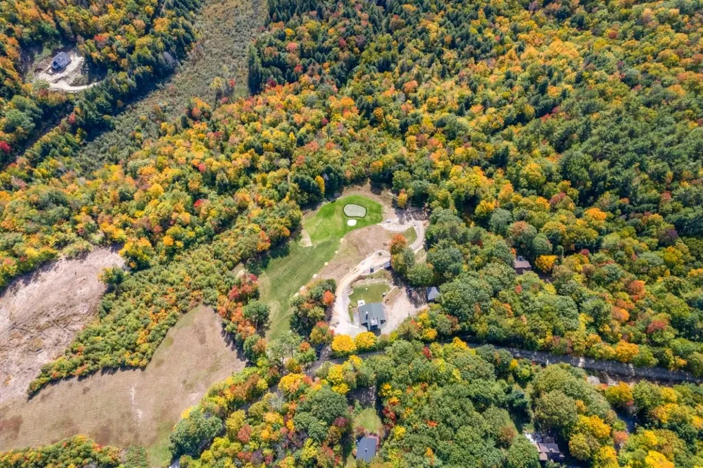 151 Brock Hill Road Bridgewater NH 03222