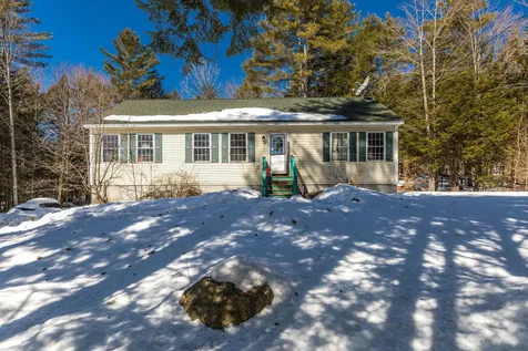 279 Hornetown Road Farmington NH 03835