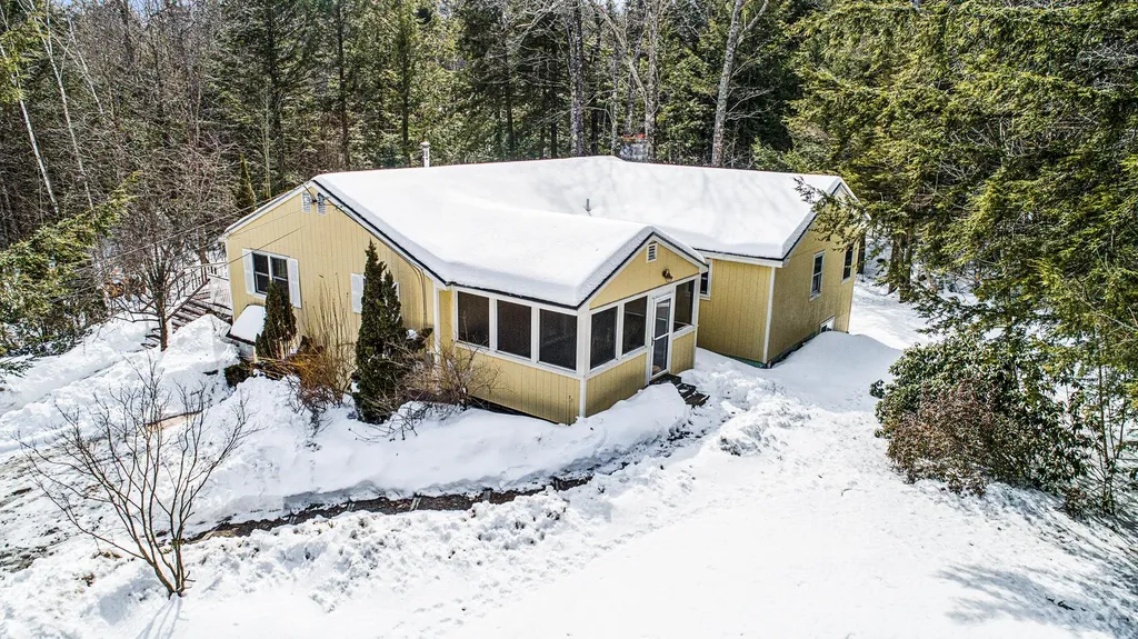 137 Pingree Road New London NH 03257