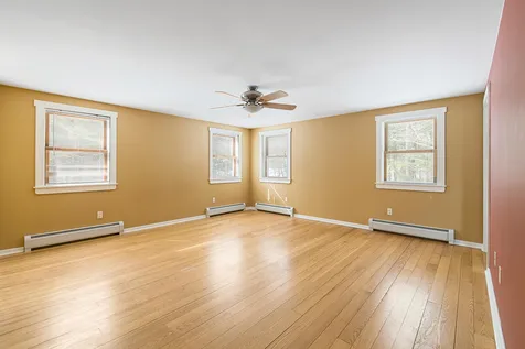 137 Pingree Road New London NH 03257