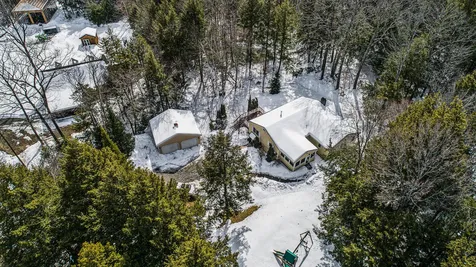 137 Pingree Road New London NH 03257