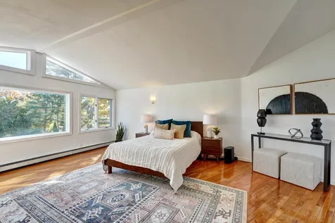 31 Old Locke Road North Hampton NH 03862