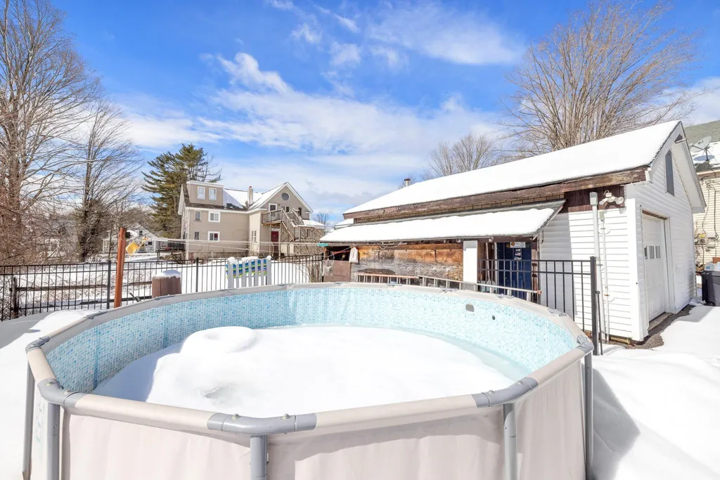 43 Vine Street Northfield NH 03276