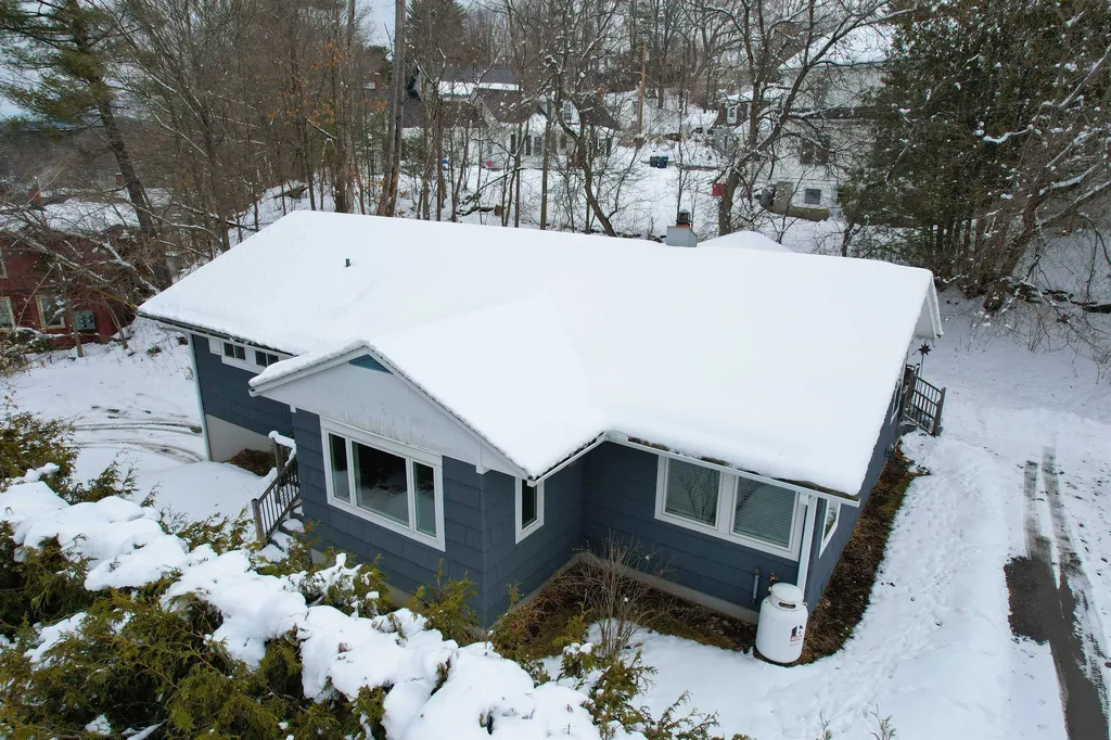 46 Hastings Hill St. Johnsbury VT 05819