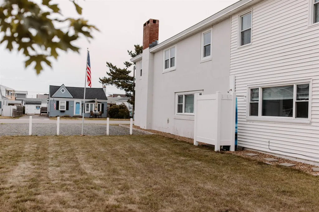 212 Bristol Street Seabrook NH 03874