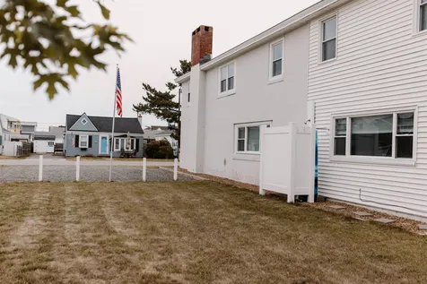 212 Bristol Street Seabrook NH 03874